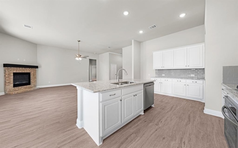 106 Lakeview Drive, Canton, TX 75103, 4 Habitaciones Habitaciones , ,2 BañosBaños,Residential,En Venta,106 Lakeview Drive,20955484
