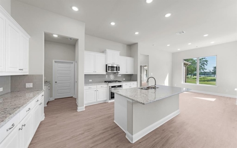 106 Lakeview Drive, Canton, TX 75103, 4 Habitaciones Habitaciones , ,2 BañosBaños,Residential,En Venta,106 Lakeview Drive,20955484