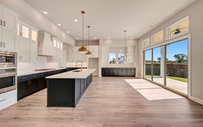 2024 Clearwater Drive, Lakewood Village, TX 75068, 4 Bedrooms Bedrooms, ,3 BathroomsBathrooms,Residential,For Sale,2024 Clearwater Drive,0,20955496