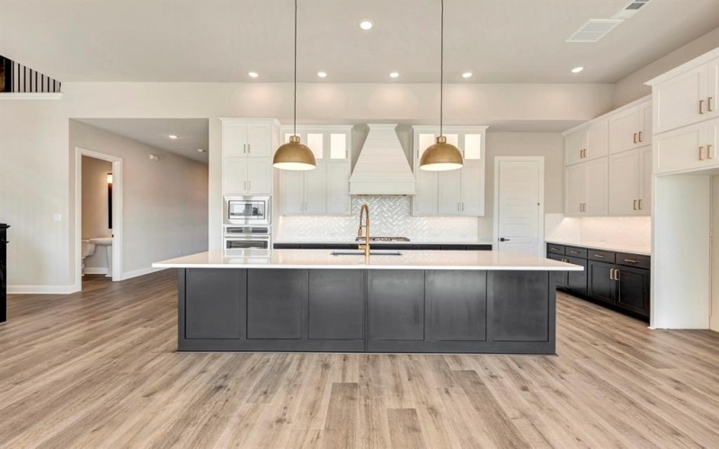 2024 Clearwater Drive, Lakewood Village, TX 75068, 4 Bedrooms Bedrooms, ,3 BathroomsBathrooms,Residential,For Sale,2024 Clearwater Drive,0,20955496