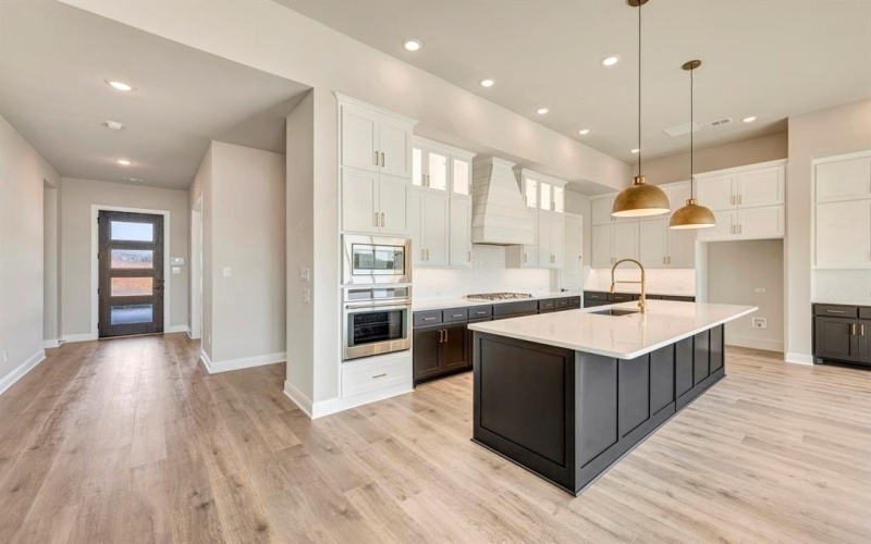 2024 Clearwater Drive, Lakewood Village, TX 75068, 4 Bedrooms Bedrooms, ,3 BathroomsBathrooms,Residential,For Sale,2024 Clearwater Drive,0,20955496