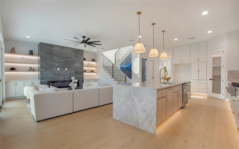 1903 McBroom Street, Dallas, TX 75212, 5 Bedrooms Bedrooms, ,6 BathroomsBathrooms,Residential,For Sale,1903 McBroom Street,20954244