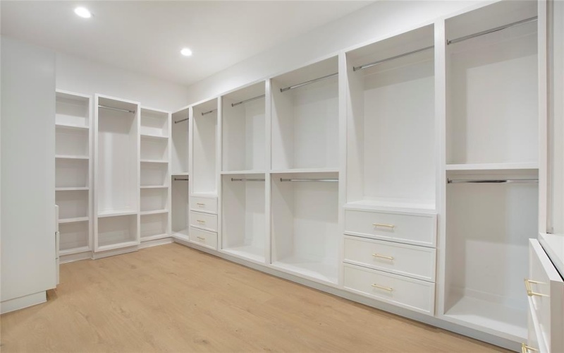 1903 McBroom Street, Dallas, TX 75212, 5 Bedrooms Bedrooms, ,6 BathroomsBathrooms,Residential,For Sale,1903 McBroom Street,20954244