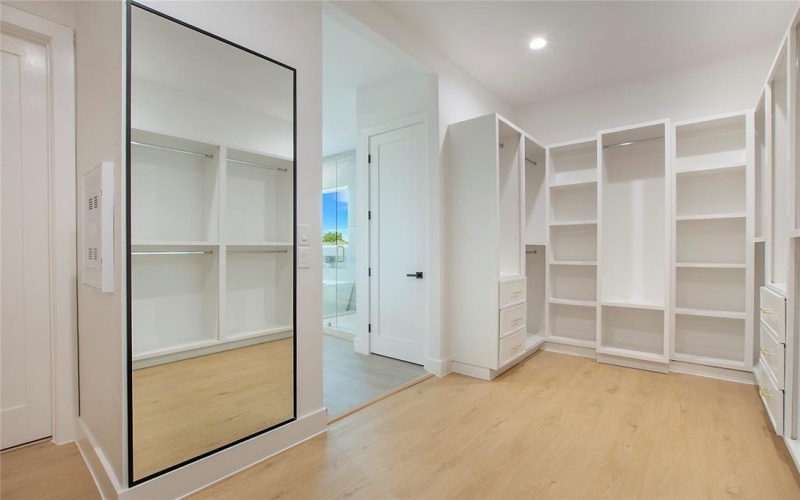 1903 McBroom Street, Dallas, TX 75212, 5 Bedrooms Bedrooms, ,6 BathroomsBathrooms,Residential,For Sale,1903 McBroom Street,20954244