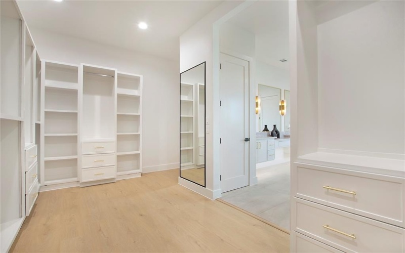 1903 McBroom Street, Dallas, TX 75212, 5 Bedrooms Bedrooms, ,6 BathroomsBathrooms,Residential,For Sale,1903 McBroom Street,20954244