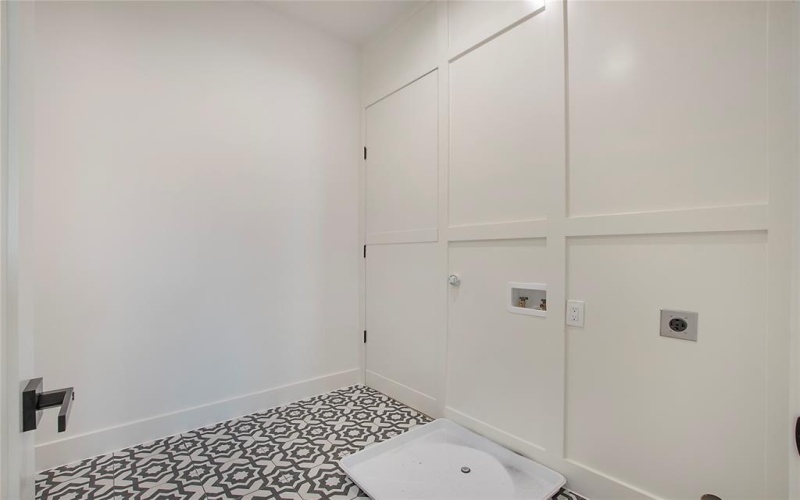 1903 McBroom Street, Dallas, TX 75212, 5 Bedrooms Bedrooms, ,6 BathroomsBathrooms,Residential,For Sale,1903 McBroom Street,20954244