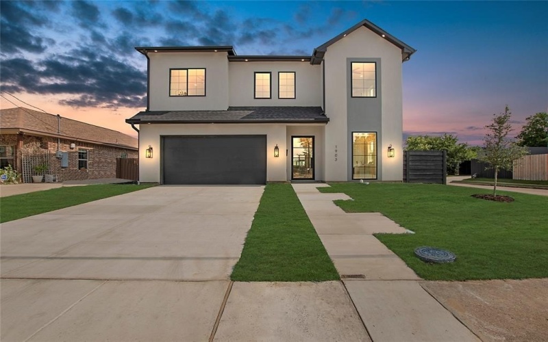 1903 McBroom Street, Dallas, TX 75212, 5 Bedrooms Bedrooms, ,6 BathroomsBathrooms,Residential,For Sale,1903 McBroom Street,20954244