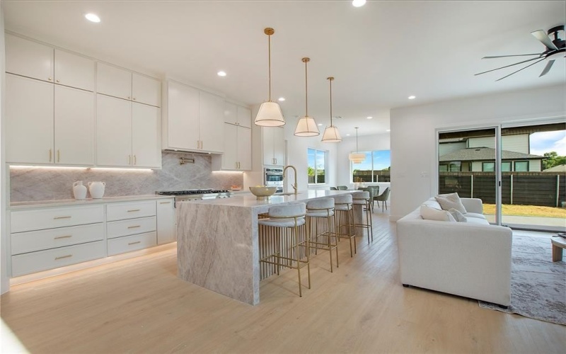 1903 McBroom Street, Dallas, TX 75212, 5 Bedrooms Bedrooms, ,6 BathroomsBathrooms,Residential,For Sale,1903 McBroom Street,20954244