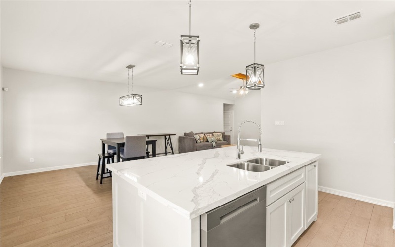 1263 La Esmeralda Drive, Kingsville, TX 78363, 3 Bedrooms Bedrooms, ,2 BathroomsBathrooms,Residential,For Sale,1263 La Esmeralda Drive,0,460010