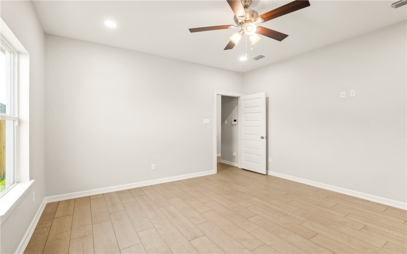 1263 La Esmeralda Drive, Kingsville, TX 78363, 3 Bedrooms Bedrooms, ,2 BathroomsBathrooms,Residential,For Sale,1263 La Esmeralda Drive,0,460010
