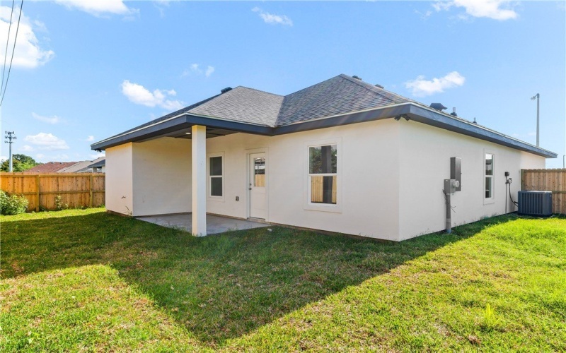 1263 La Esmeralda Drive, Kingsville, TX 78363, 3 Bedrooms Bedrooms, ,2 BathroomsBathrooms,Residential,For Sale,1263 La Esmeralda Drive,0,460010