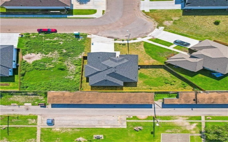 1263 La Esmeralda Drive, Kingsville, TX 78363, 3 Bedrooms Bedrooms, ,2 BathroomsBathrooms,Residential,For Sale,1263 La Esmeralda Drive,0,460010