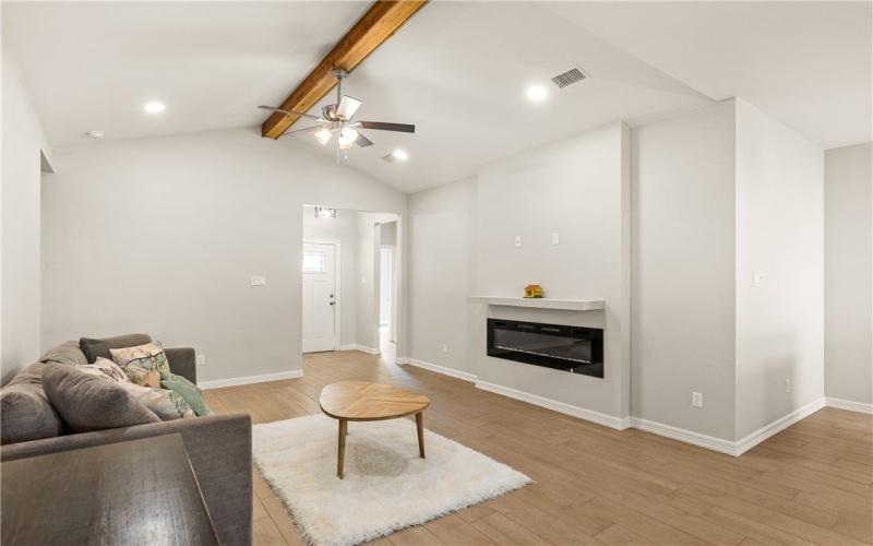 1263 La Esmeralda Drive, Kingsville, TX 78363, 3 Bedrooms Bedrooms, ,2 BathroomsBathrooms,Residential,For Sale,1263 La Esmeralda Drive,0,460010
