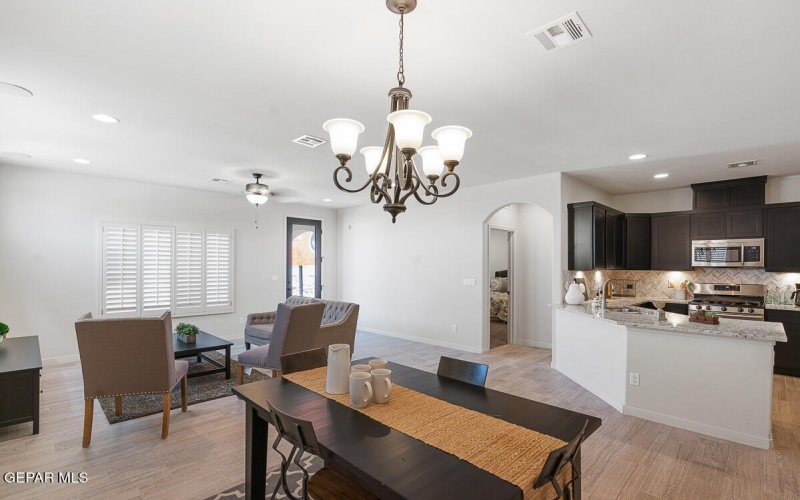 13817 Paseo Bosque Avenue, El Paso, TX 79928, 3 Habitaciones Habitaciones , ,2 BañosBaños,Residential,En Venta,13817 Paseo Bosque Avenue,923811