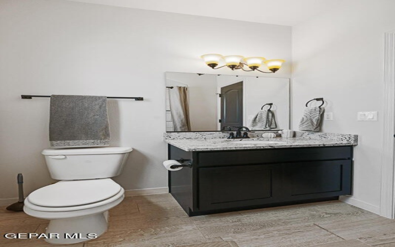 13817 Paseo Bosque Avenue, El Paso, TX 79928, 3 Habitaciones Habitaciones , ,2 BañosBaños,Residential,En Venta,13817 Paseo Bosque Avenue,923811