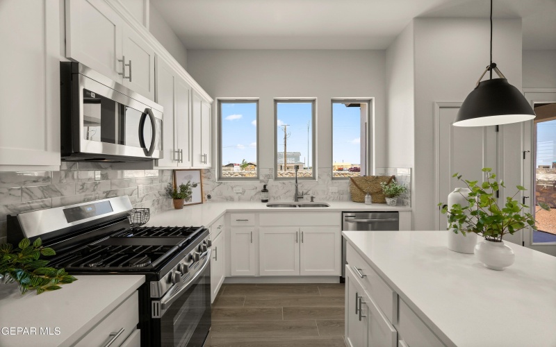 13824 Paseo Bosque Avenue, El Paso, TX 79928, 3 Habitaciones Habitaciones , ,2 BañosBaños,Residential,En Venta,13824 Paseo Bosque Avenue,0,923812