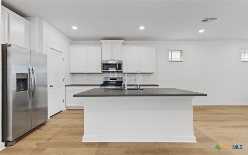 645 Salamander, San Marcos, TX 78666, 3 Habitaciones Habitaciones , ,2 BañosBaños,Residential,En Venta,645 Salamander,582027