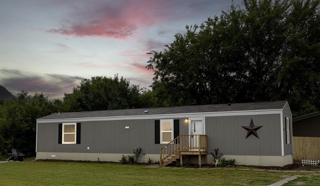108 St Michaels Drive, Trinidad, TX 75163, 2 Bedrooms Bedrooms, ,2 BathroomsBathrooms,Residential,For Sale,108 St Michaels Drive,20882182