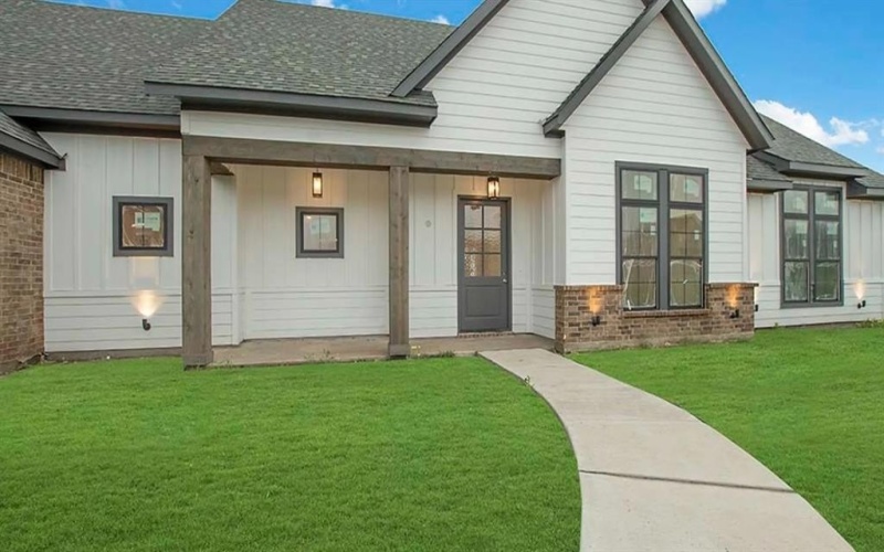 55 Tumbleweed Trail, Tishomingo, OK 73460, 2 Bedrooms Bedrooms, ,2 BathroomsBathrooms,Residential,For Sale,55 Tumbleweed Trail,20950638