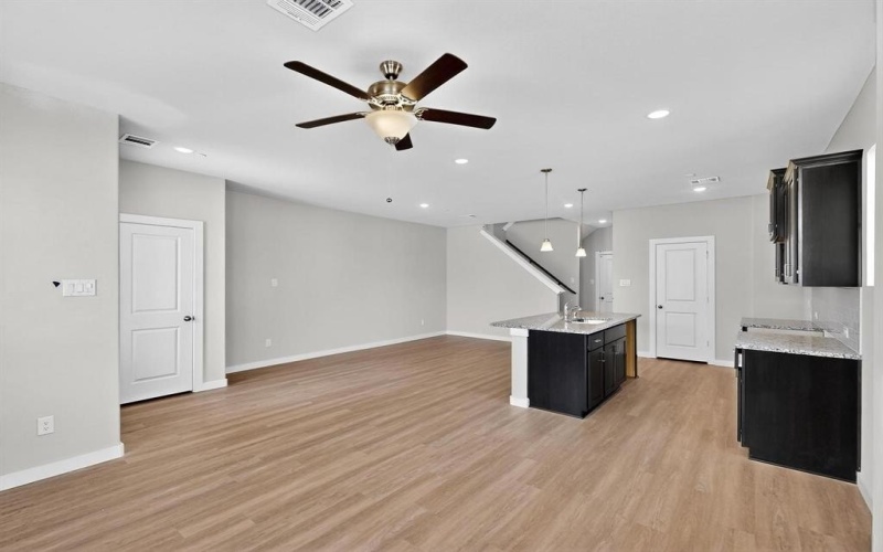 1800 Summer Aura, Mesquite, TX 75181, 3 Bedrooms Bedrooms, ,2 BathroomsBathrooms,Residential,For Sale,1800 Summer Aura,20955726