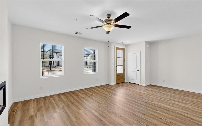1804 Summer Aura, Mesquite, TX 75181, 3 Bedrooms Bedrooms, ,2 BathroomsBathrooms,Residential,For Sale,1804 Summer Aura,20955749