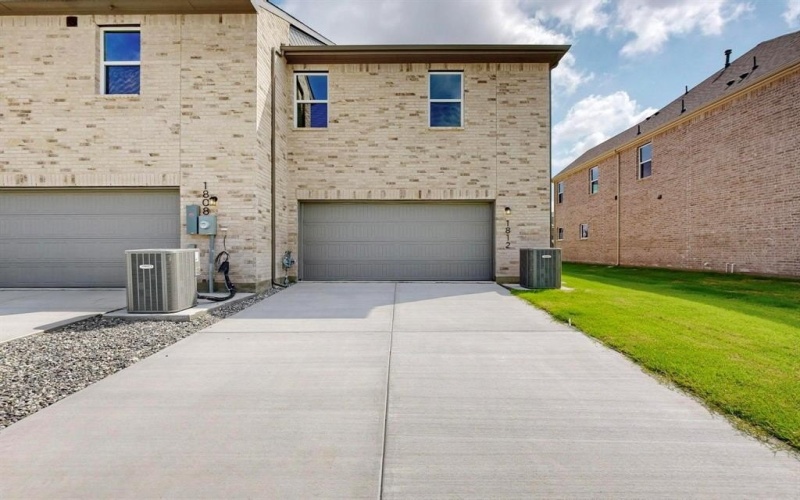 1812 Summer Aura, Mesquite, TX 75181, 3 Bedrooms Bedrooms, ,2 BathroomsBathrooms,Residential,For Sale,1812 Summer Aura,20955773