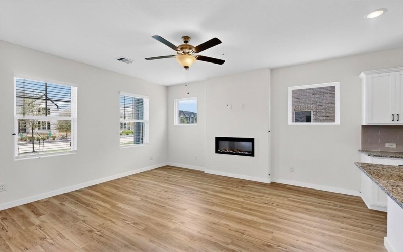 1812 Summer Aura, Mesquite, TX 75181, 3 Bedrooms Bedrooms, ,2 BathroomsBathrooms,Residential,For Sale,1812 Summer Aura,20955773