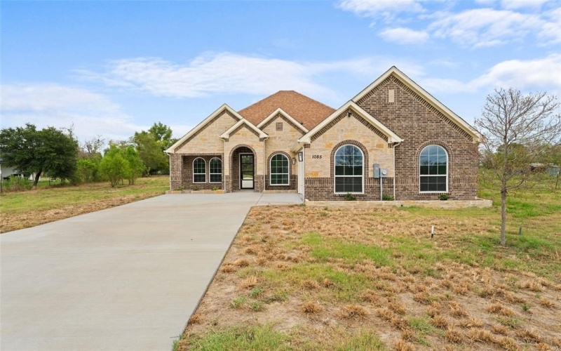 1085 Country Lane, Oak Ridge, TX 75142, 4 Bedrooms Bedrooms, ,2 BathroomsBathrooms,Residential,For Sale,1085 Country Lane,20955892