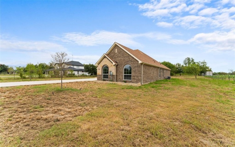1085 Country Lane, Oak Ridge, TX 75142, 4 Bedrooms Bedrooms, ,2 BathroomsBathrooms,Residential,For Sale,1085 Country Lane,20955892
