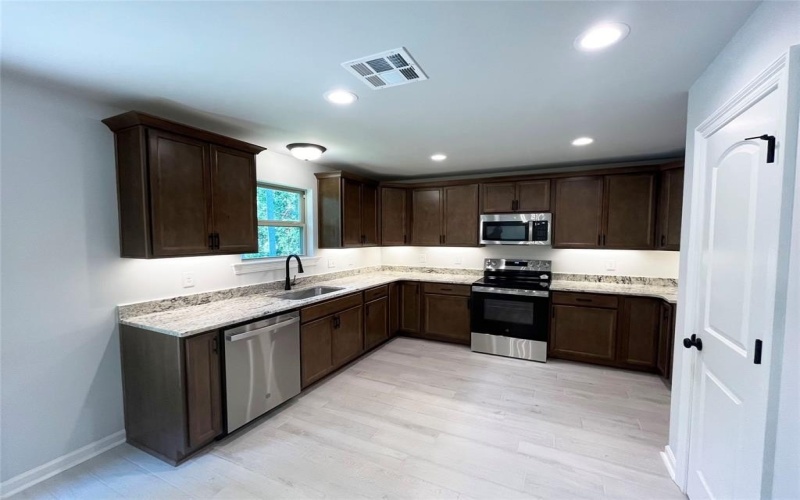 422 Zinfandel Place, Haughton, LA 71037, 3 Bedrooms Bedrooms, ,2 BathroomsBathrooms,Residential,For Sale,422 Zinfandel Place,0,20956325