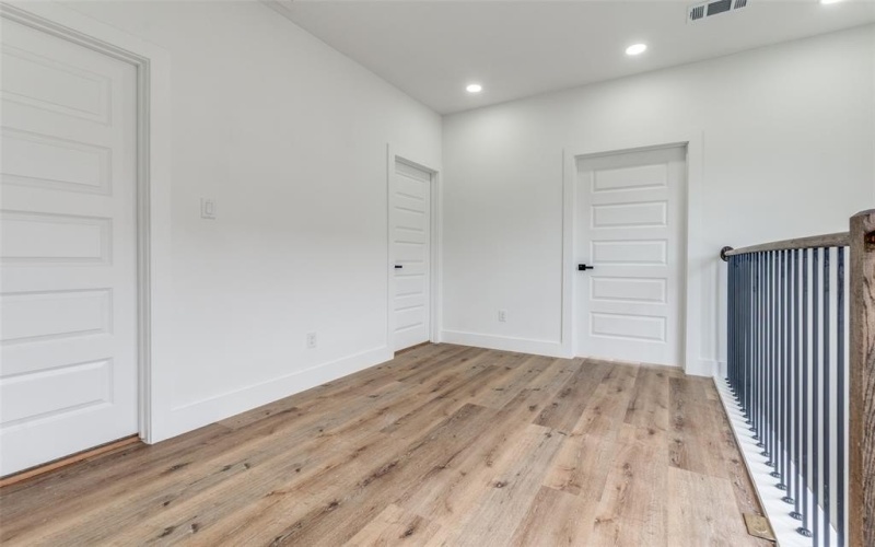 5704 Riverside Drive, Dallas, TX 75235, 2 Habitaciones Habitaciones , ,3 BañosBaños,Residential Multi Family,En Venta,5704 Riverside Drive,20956344