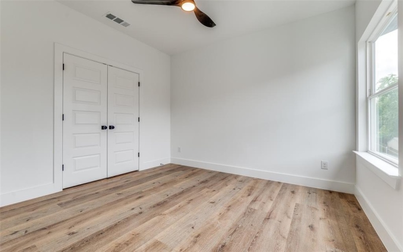 5704 Riverside Drive, Dallas, TX 75235, 2 Habitaciones Habitaciones , ,3 BañosBaños,Residential Multi Family,En Venta,5704 Riverside Drive,20956344