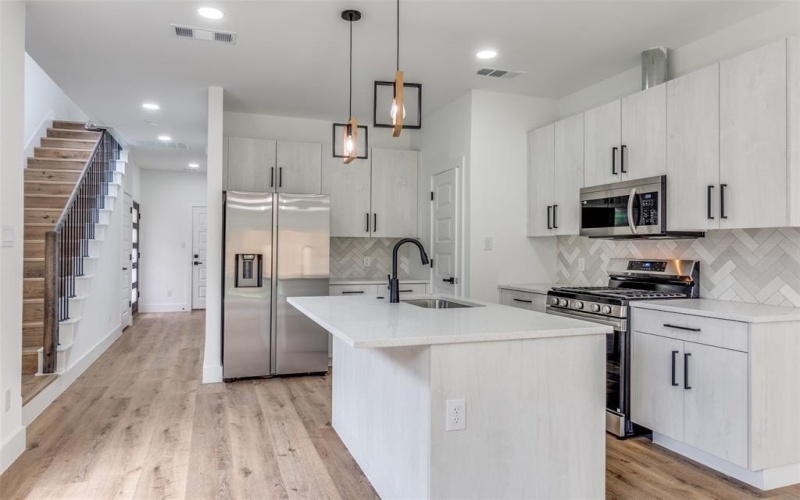 5704 Riverside Drive, Dallas, TX 75235, 2 Habitaciones Habitaciones , ,3 BañosBaños,Residential Multi Family,En Venta,5704 Riverside Drive,20956344