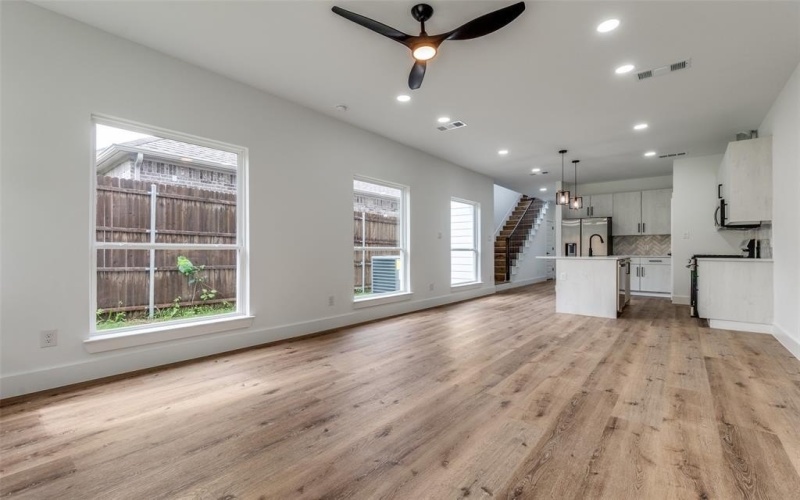 5704 Riverside Drive, Dallas, TX 75235, 2 Habitaciones Habitaciones , ,3 BañosBaños,Residential Multi Family,En Venta,5704 Riverside Drive,20956344