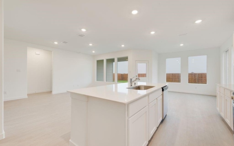 2218 Walden Pond Boulevard, Forney, TX 75126, 3 Habitaciones Habitaciones , ,2 BañosBaños,Residential,En Venta,2218 Walden Pond Boulevard,20956617