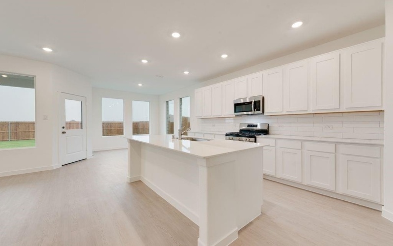 2218 Walden Pond Boulevard, Forney, TX 75126, 3 Habitaciones Habitaciones , ,2 BañosBaños,Residential,En Venta,2218 Walden Pond Boulevard,20956617
