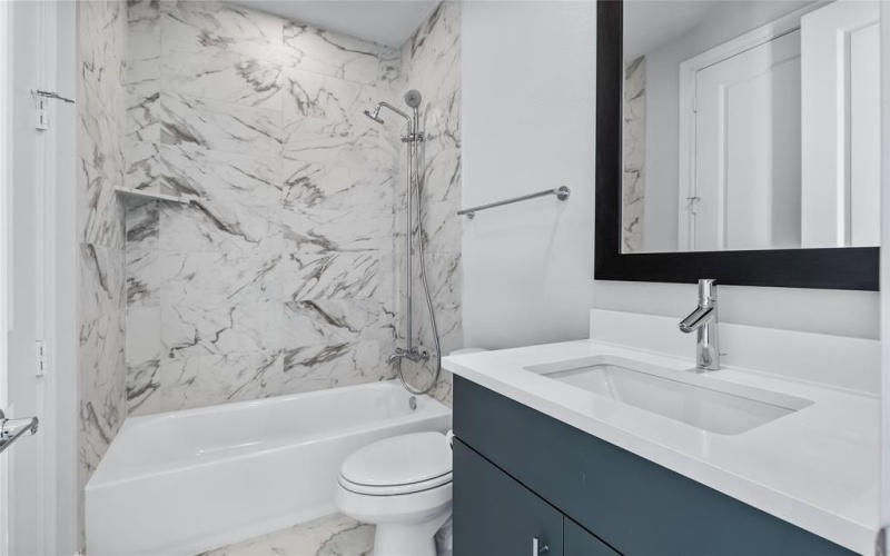 4645 New Water Lane, Dallas, TX 75219, 3 Habitaciones Habitaciones , ,3 BañosBaños,Residential,En Venta,4645 New Water Lane,20956819