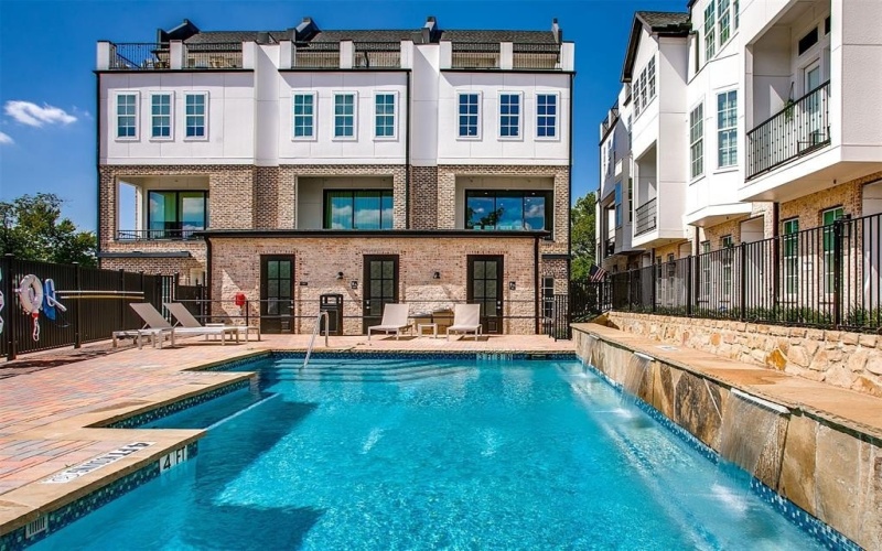 4645 New Water Lane, Dallas, TX 75219, 3 Habitaciones Habitaciones , ,3 BañosBaños,Residential,En Venta,4645 New Water Lane,20956819