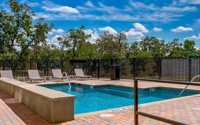 4645 New Water Lane, Dallas, TX 75219, 3 Habitaciones Habitaciones , ,3 BañosBaños,Residential,En Venta,4645 New Water Lane,20956819