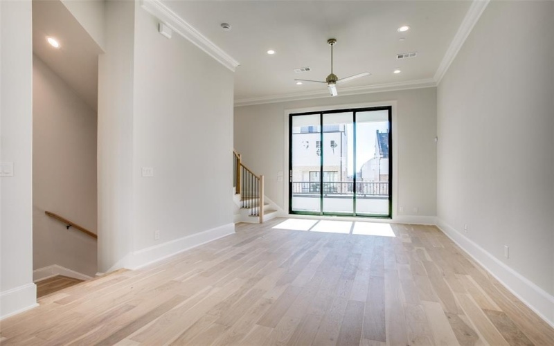 4645 New Water Lane, Dallas, TX 75219, 3 Habitaciones Habitaciones , ,3 BañosBaños,Residential,En Venta,4645 New Water Lane,20956819