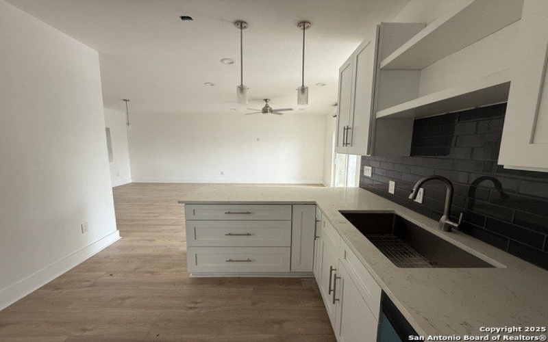 715 Ogden #104, San Antonio, TX 78212, 3 Habitaciones Habitaciones , ,3 BañosBaños,Residential,En Venta,715 Ogden,0,1872347