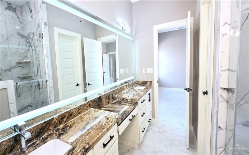 3616 Alexa Drive, Edinburg, TX 78542, 3 Habitaciones Habitaciones , ,2 BañosBaños,Residential,En Venta,3616 Alexa Drive,472890