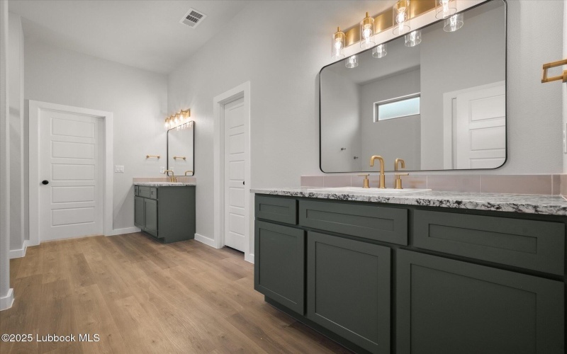 7005 18th Place, Lubbock, TX 79416, 4 Bedrooms Bedrooms, ,3 BathroomsBathrooms,Residential,For Sale,7005 18th Place,202555755