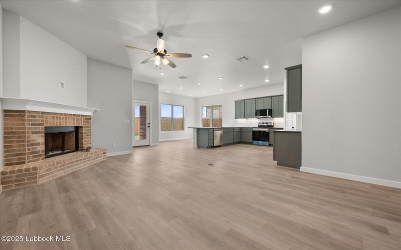 7003 18th Place, Lubbock, TX 79416, 4 Bedrooms Bedrooms, ,2 BathroomsBathrooms,Residential,For Sale,7003 18th Place,202555761