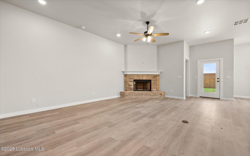7003 18th Place, Lubbock, TX 79416, 4 Bedrooms Bedrooms, ,2 BathroomsBathrooms,Residential,For Sale,7003 18th Place,202555761