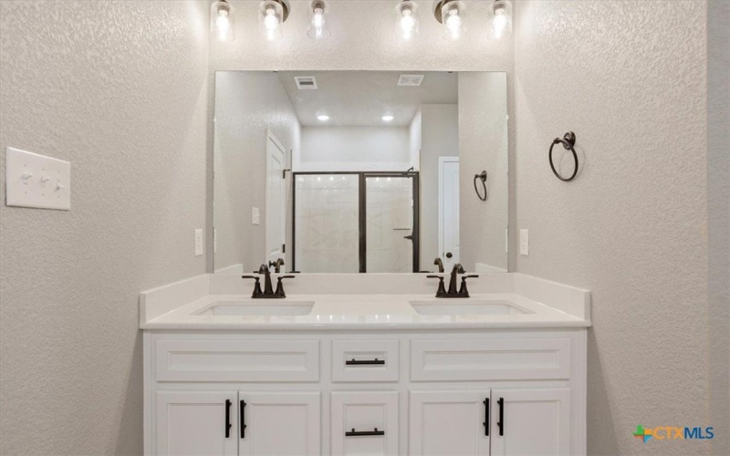 3816 Oglala Trail, Temple, TX 76502, 3 Habitaciones Habitaciones , ,2 BañosBaños,Residential,En Venta,3816 Oglala Trail,0,582082