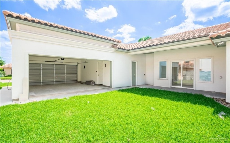 2607 Cottonwood Street, Mission, TX 78574, 4 Bedrooms Bedrooms, ,5 BathroomsBathrooms,Residential,For Sale,2607 Cottonwood Street,472973