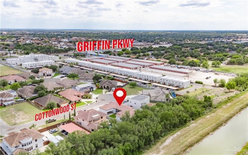 2607 Cottonwood Street, Mission, TX 78574, 4 Bedrooms Bedrooms, ,5 BathroomsBathrooms,Residential,For Sale,2607 Cottonwood Street,472973