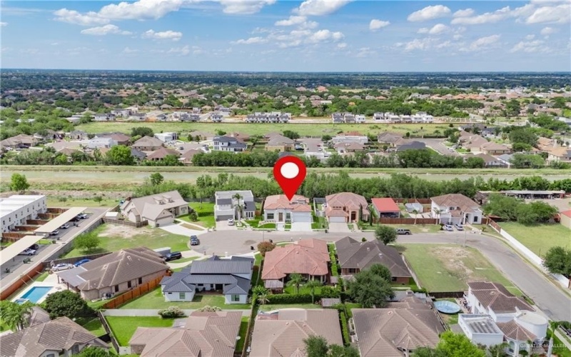 2607 Cottonwood Street, Mission, TX 78574, 4 Bedrooms Bedrooms, ,5 BathroomsBathrooms,Residential,For Sale,2607 Cottonwood Street,472973