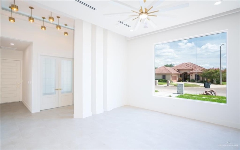 2607 Cottonwood Street, Mission, TX 78574, 4 Bedrooms Bedrooms, ,5 BathroomsBathrooms,Residential,For Sale,2607 Cottonwood Street,472973